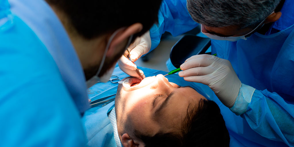 cirugia-oral-clinica-dental-gil-castellon-0