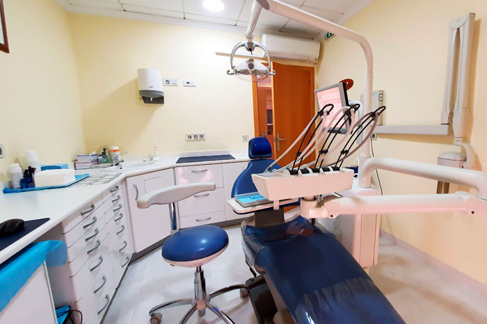 gabinete-2-clinica-dental-gil-castellon