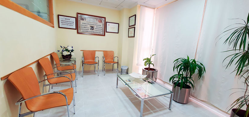 sala-de-espera-1-clinica-dental-gil-castellon sala-de-espera-1-clinica-dental-gil-castellon
