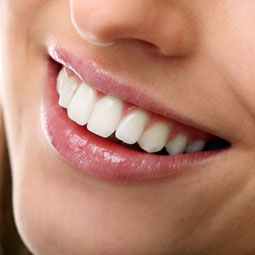 blog-clinica-dental-gil-castellon-dientes-blancos-01