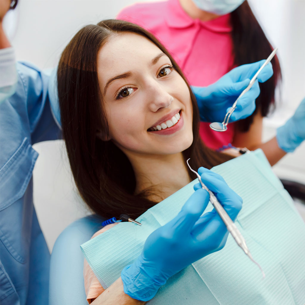 revision periodica dentista castellon